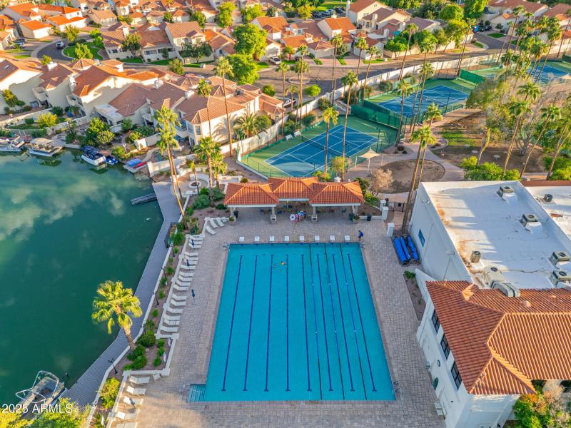 Val Vista Lakes Pool