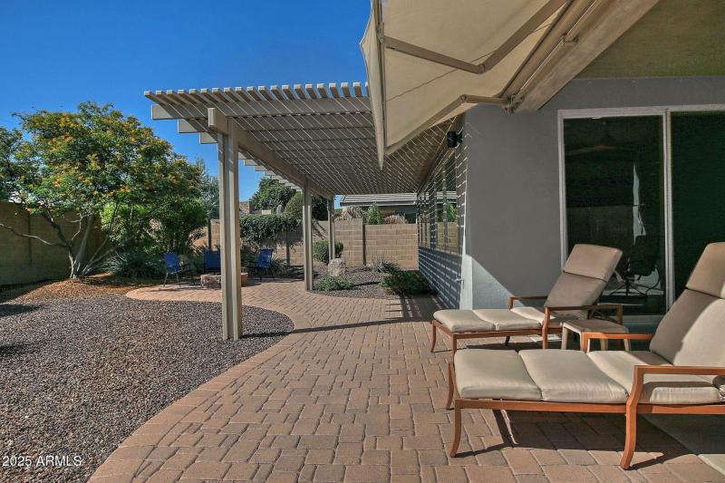 Back patio with Aluminum pergola