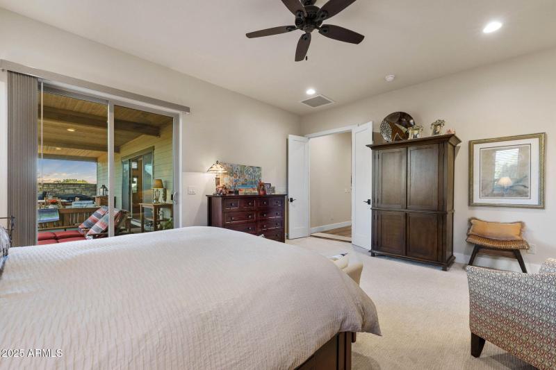 35-Primary Bedroom (2)