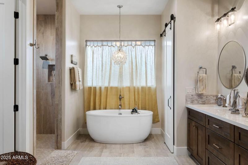 37-Primary Bathroom (1)