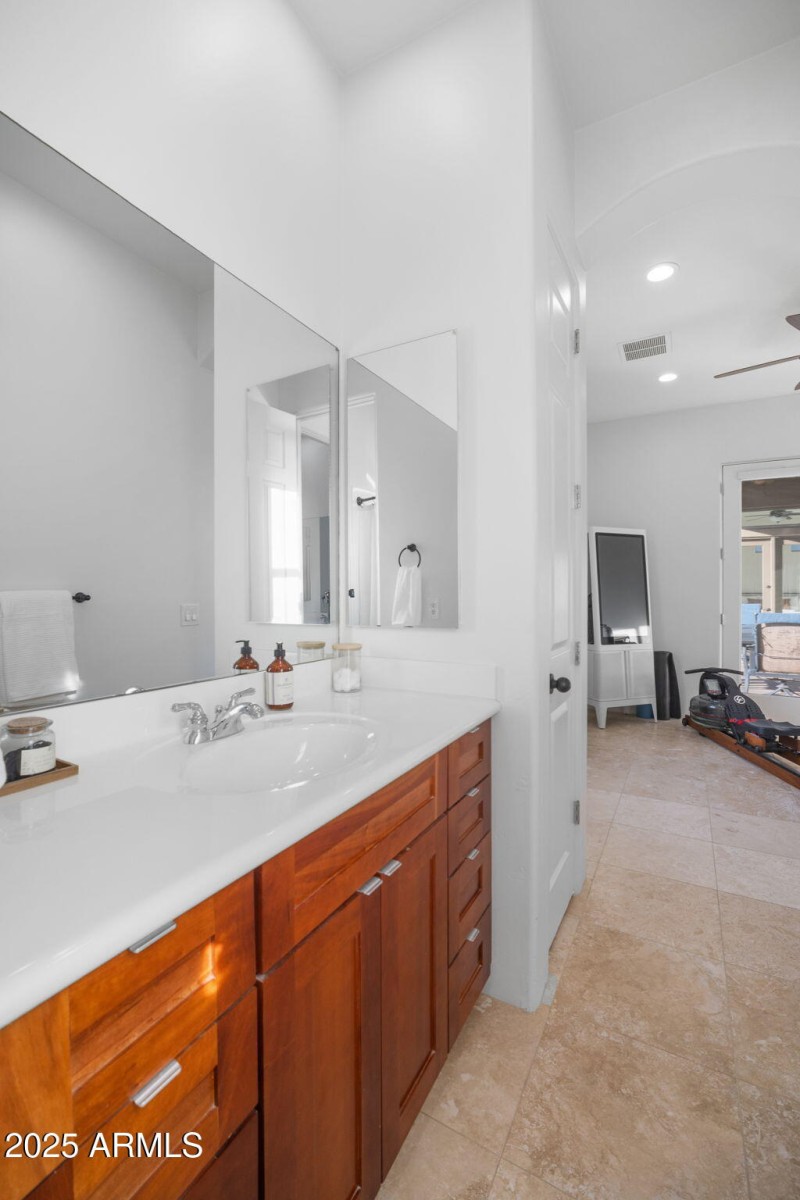 45-web-or-mls-10302 S 16th Ave - MLS Ima