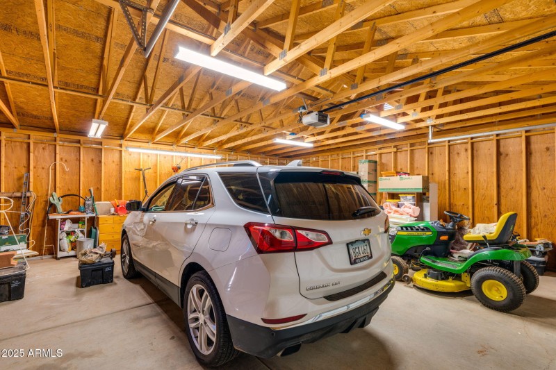 Detached 2 Car Garage/Workshop