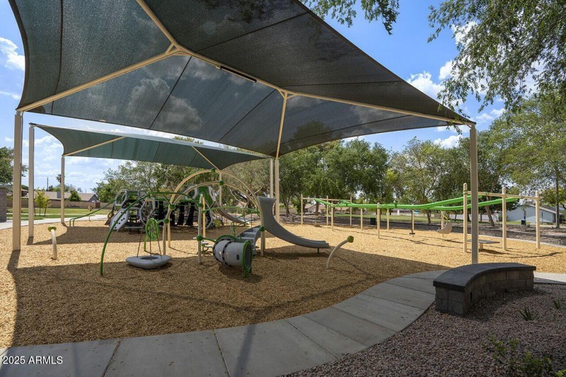 Brooks Crossing Park