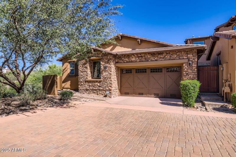 2-Car Garage / Gate to Back Patio
