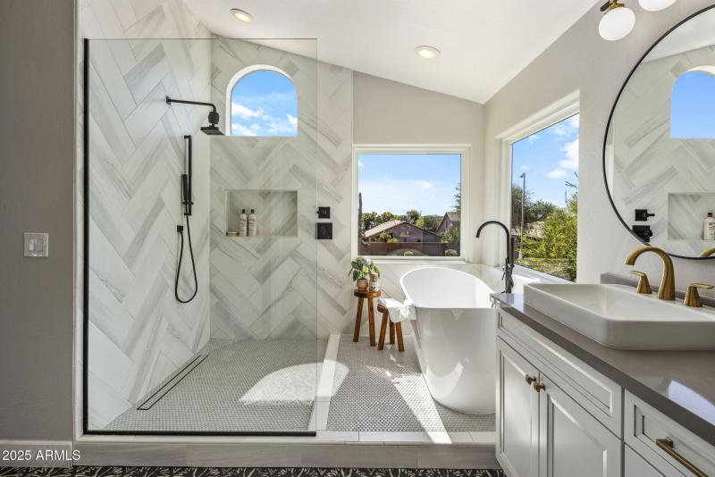 Stunning Remodeled Primary Ensuite