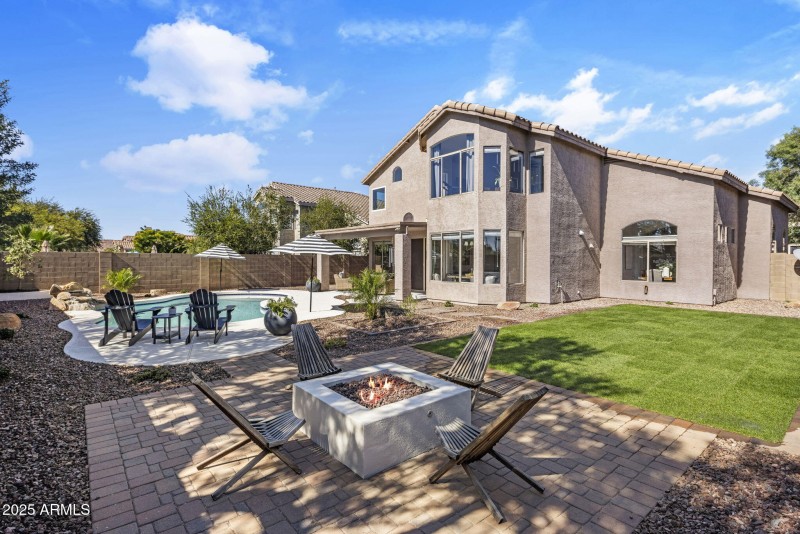 Rare Find in Desert Ridge