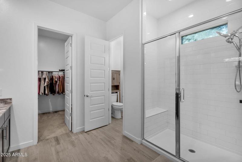 WALK-IN SHOWER & LARGE WALK-IN CLOSET