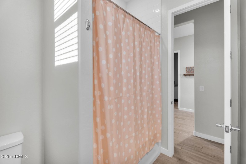 BATHROOM 2 W/ TUB/SHOWER COMBO