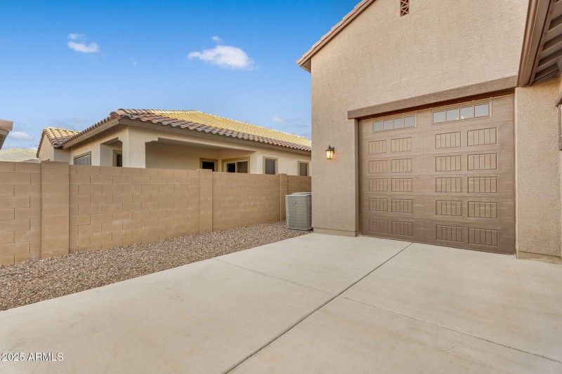 RV GARAGE REAR DOOR 10'