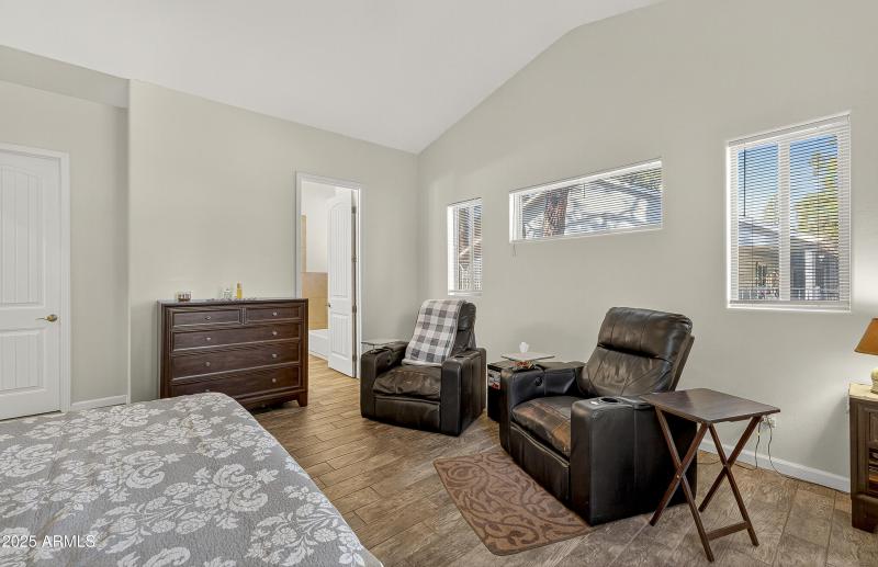 2868 W Highland Meadows Dr