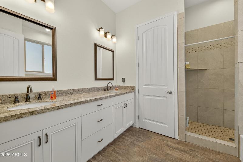 2868 W Highland Meadows Dr