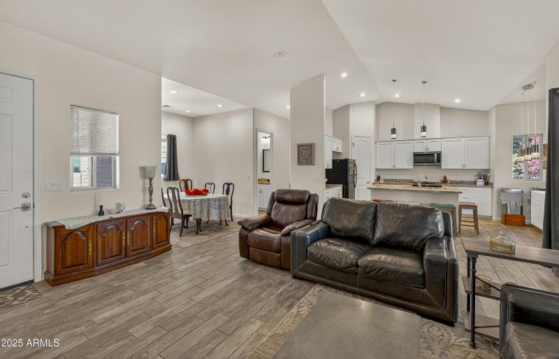 2868 W Highland Meadows Dr