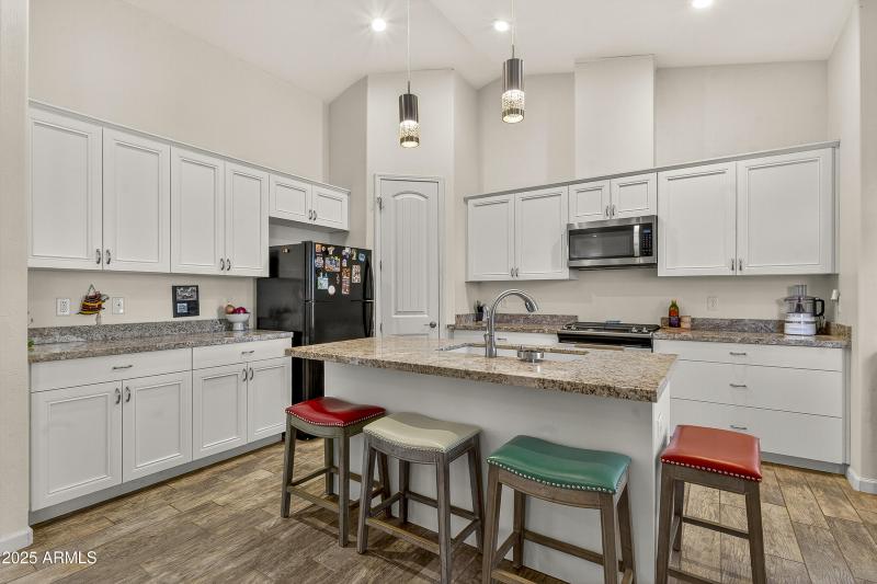 2868 W Highland Meadows Dr