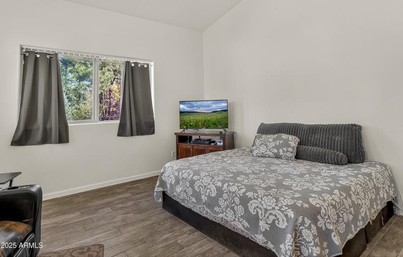 2868 W Highland Meadows Dr