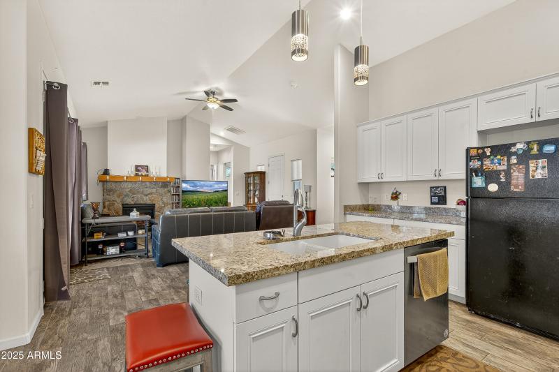 2868 W Highland Meadows Dr