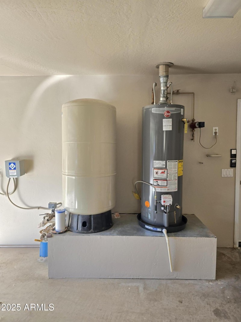Pressure tank and Hot water