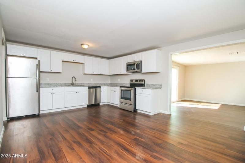 003-photo-kitchen-14906787