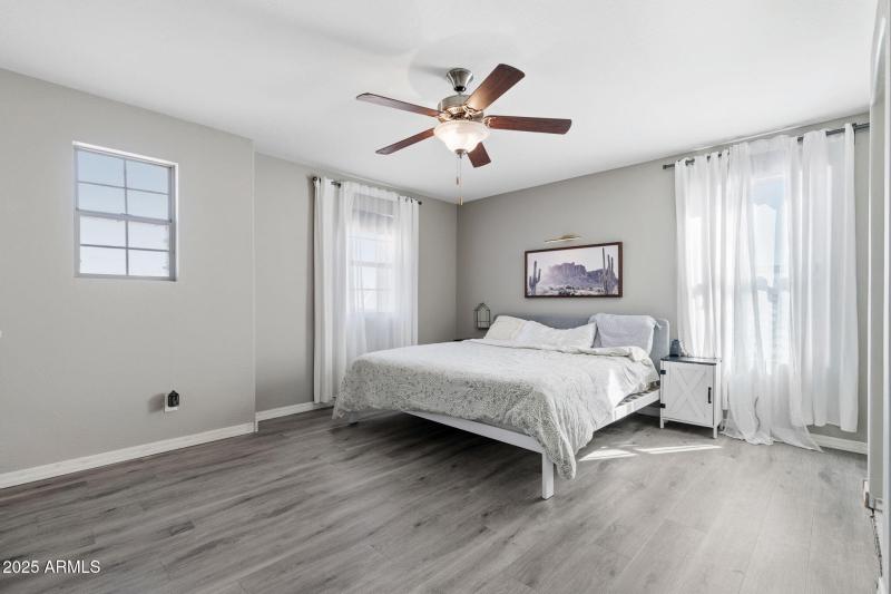 008___2937 N 71st Pl