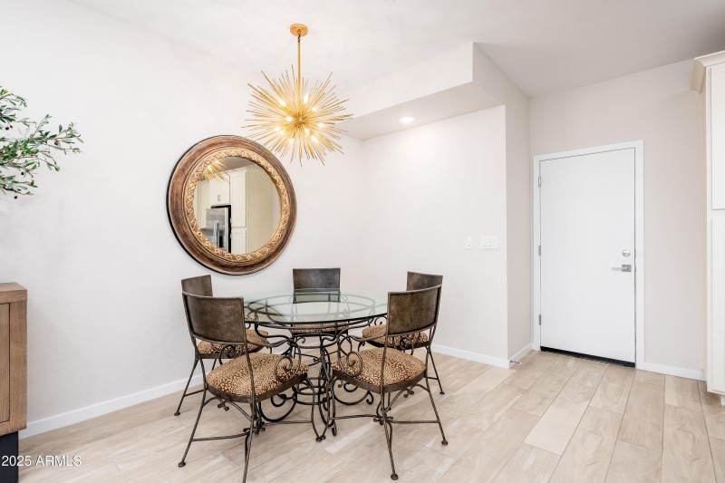 724 E Lark St UNIT 102 - 11