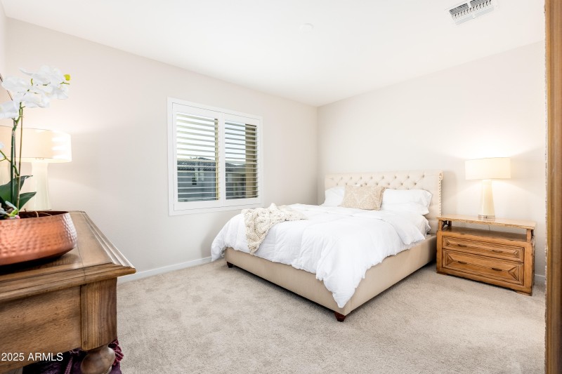 724 E Lark St UNIT 102 - 16