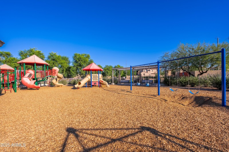 Layton Lakes - Corral Ramada - 03