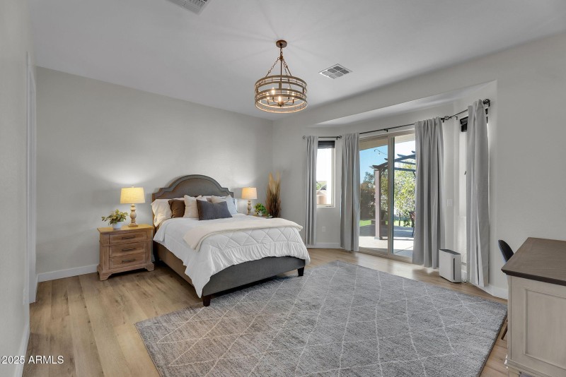 21-web-or-mls-Mews-18