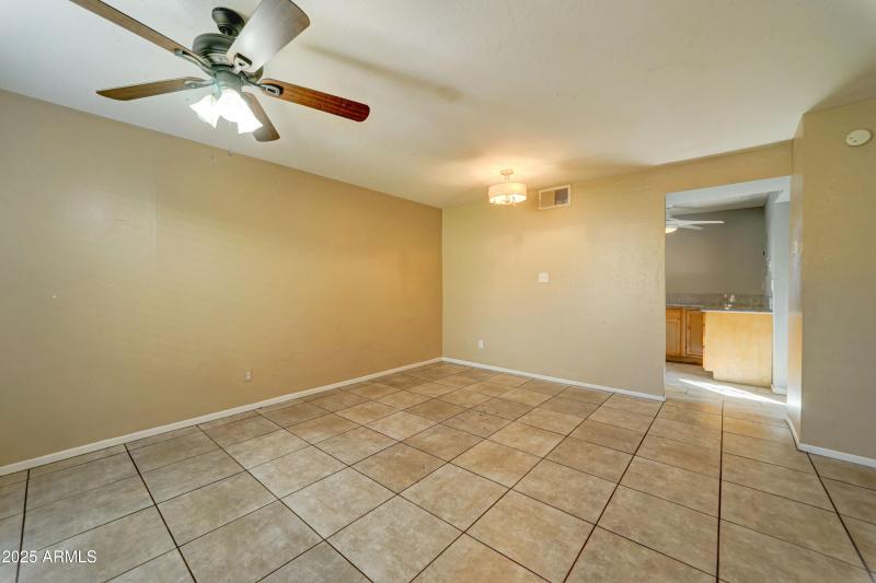 4615 N 39th Ave #8-4