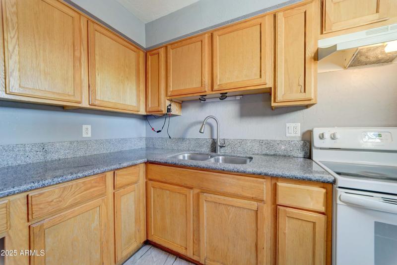 4615 N 39th Ave #8-8