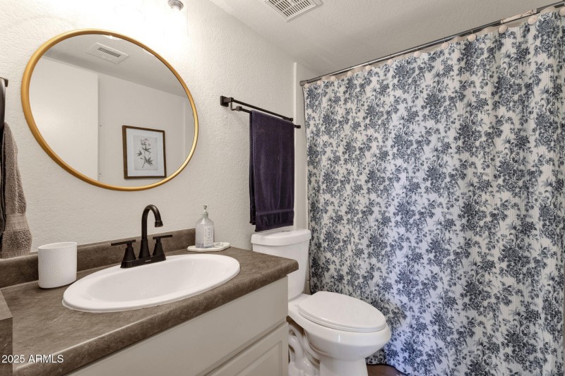 20-web-or-mls-5995-n-78th-st-1100