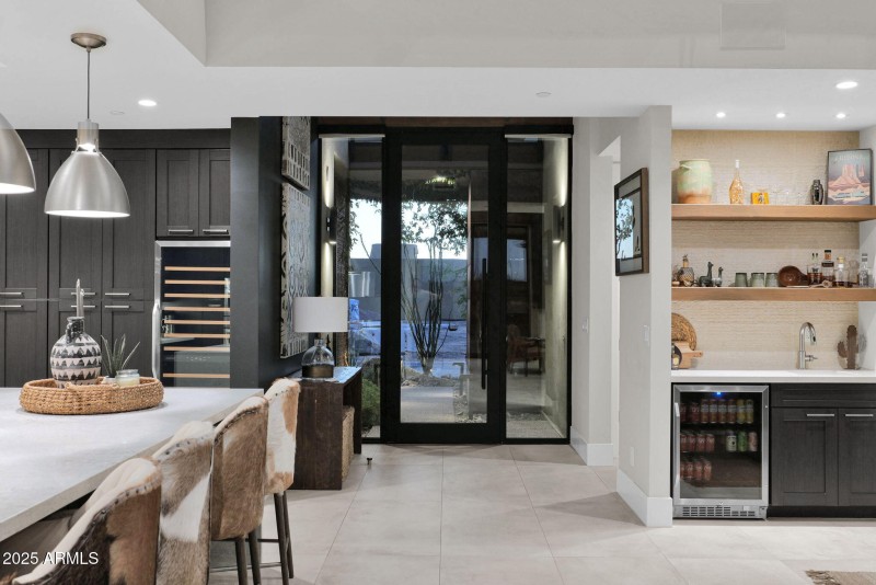 6525 Cave Creek 1 - 05Entryway