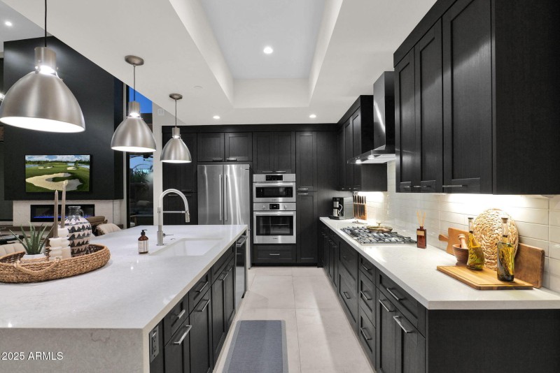 6525 Cave Creek 1 - 14Kitchen