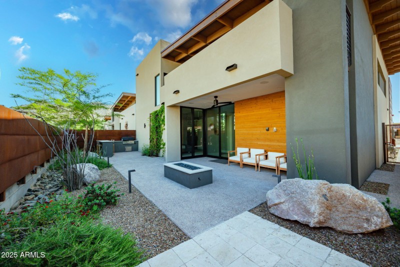 6525 Cave Creek 1 - 35Backyard