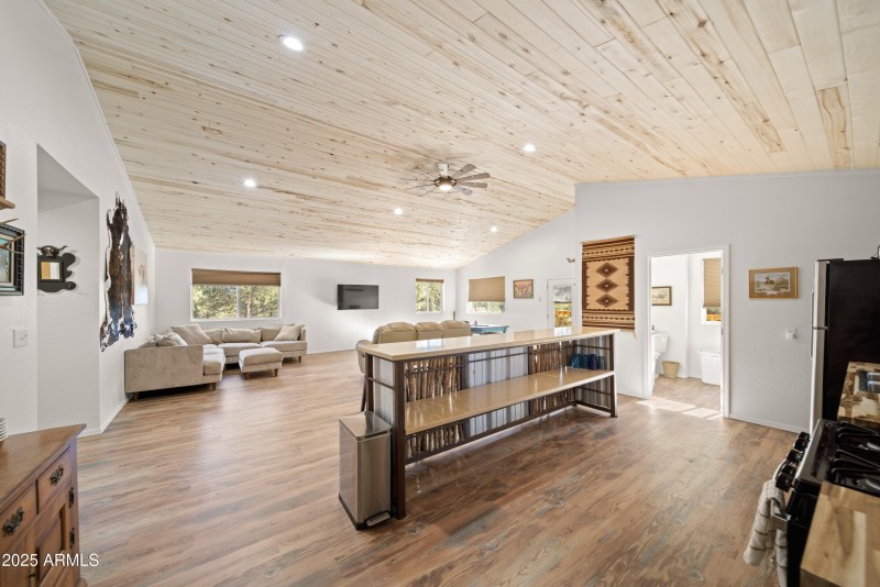 3555 W Stafford Rd00029