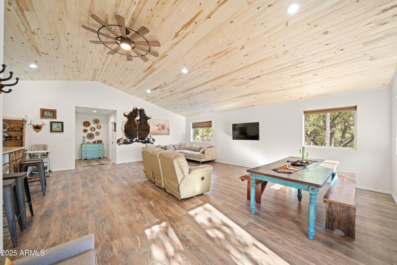 3555 W Stafford Rd00023