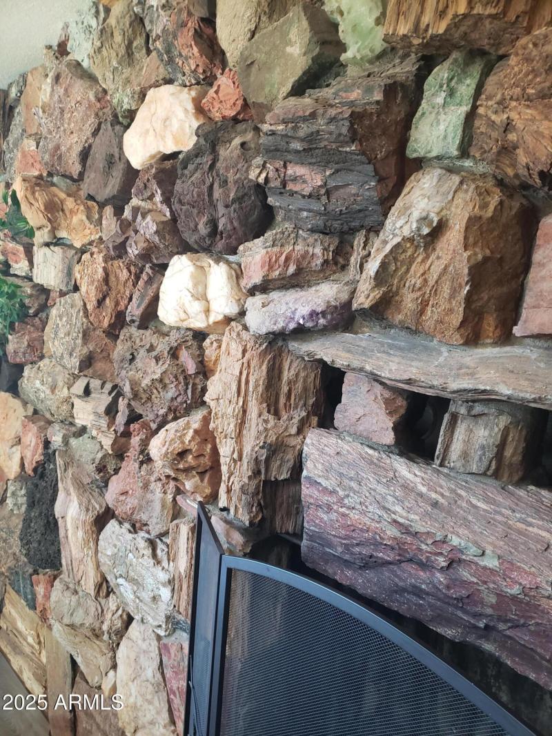 closeupdarkfireplace