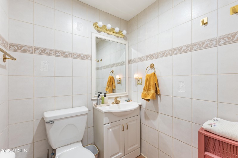 Guest house powder room