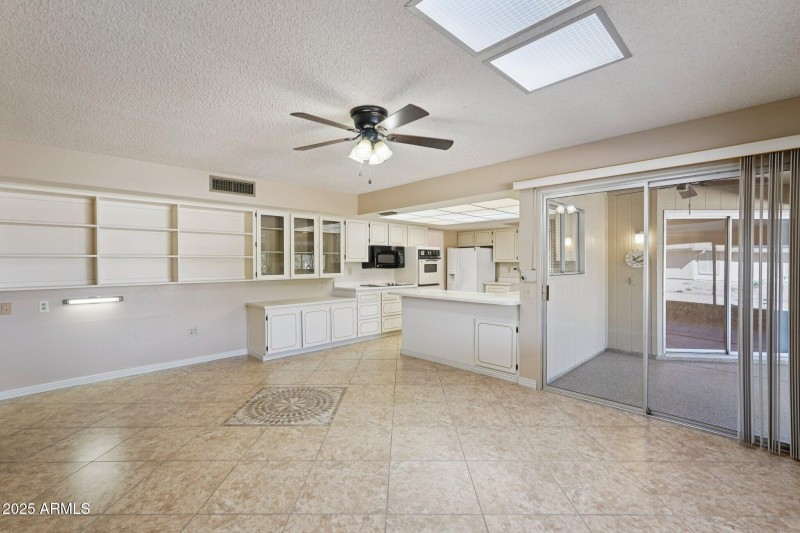 10-web-or-mls-N Buntline Dr-S2910-010