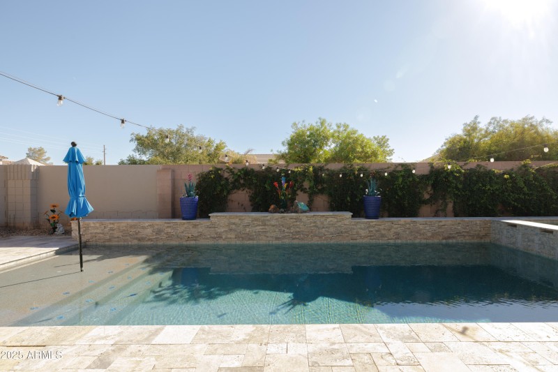 3951 E Cullumber St_04