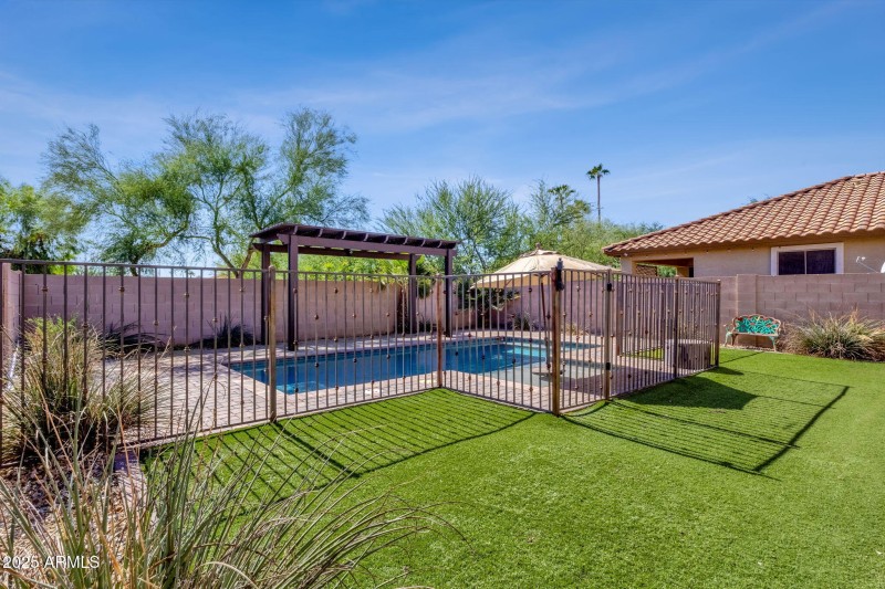 43-web-or-mls-2947-e-saltsage-dr