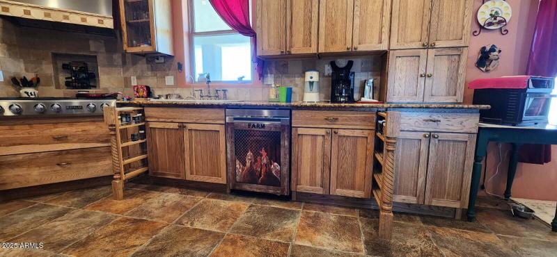 Lee-30305-Kitchen-Hidden-Spice-Rack2