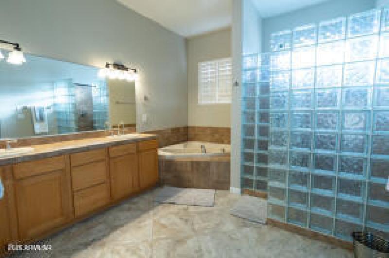 20251022234237791744000000