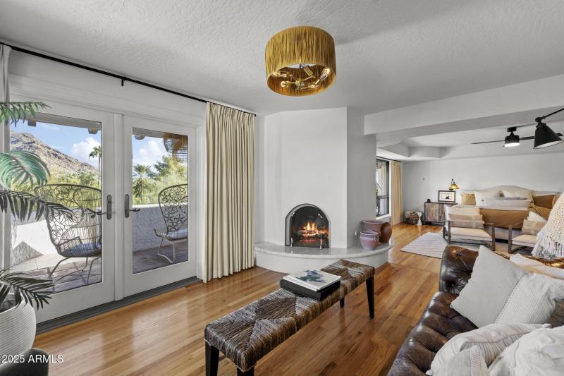 X4801 E Moonlight Way - 384