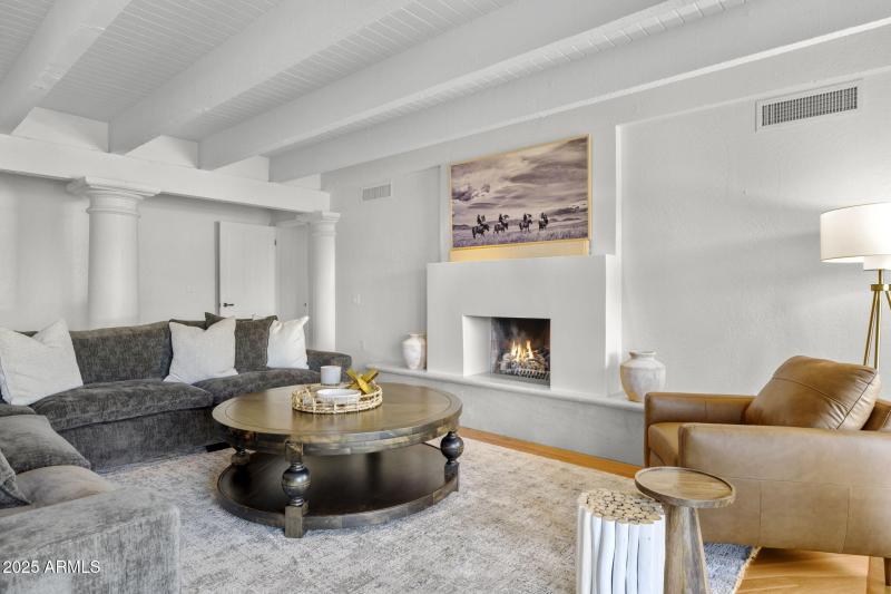 4801 E Moonlight Way - 549