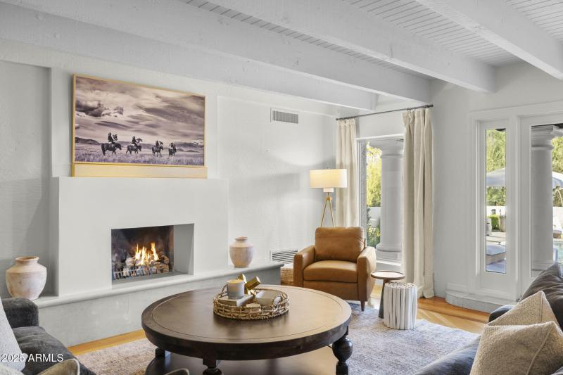 4801 E Moonlight Way - 544