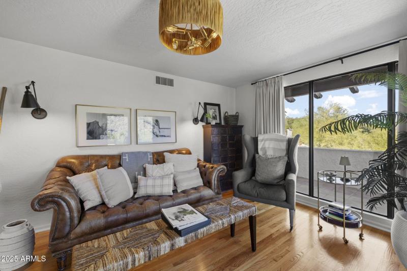 4801 E Moonlight Way - 379