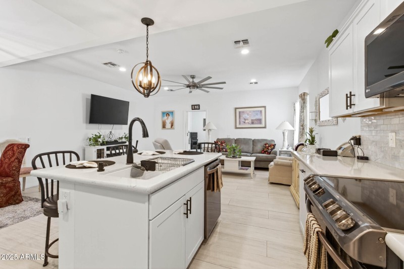 20_12907_W_Crystal_Lake20_mls