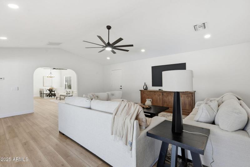 8-web-or-mls-008_DSC04055