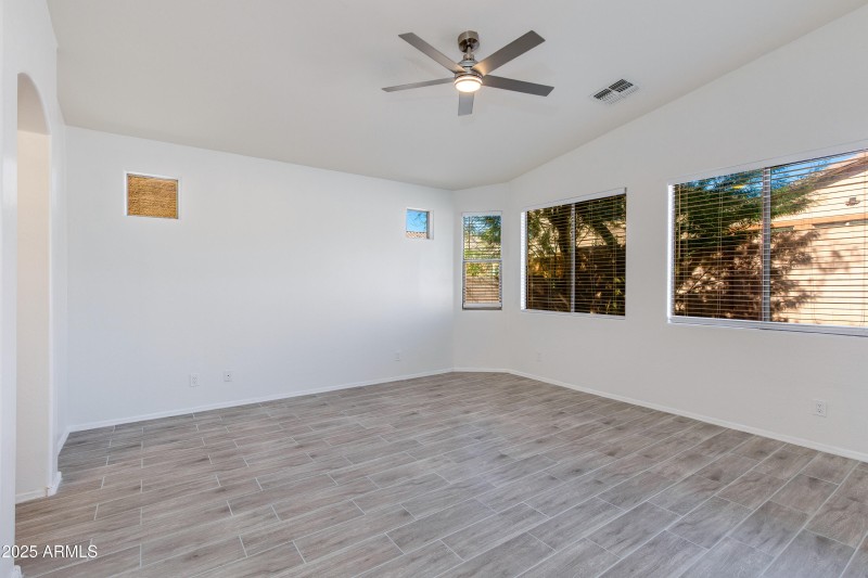 24-Via Caballo Blanco