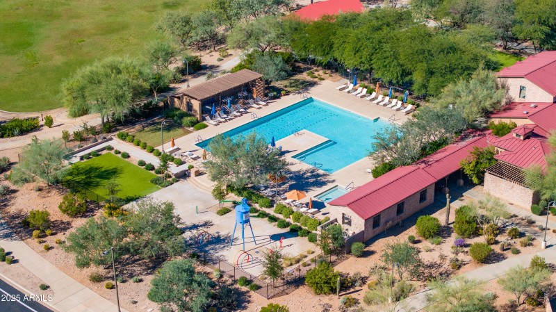 63-Via Caballo Blanco