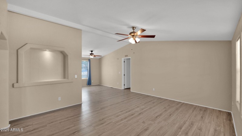 7-web-or-mls-P1188611